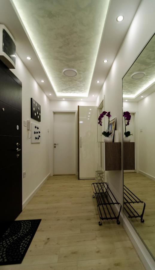 Apartman Mdb Lux Subotica Buitenkant foto