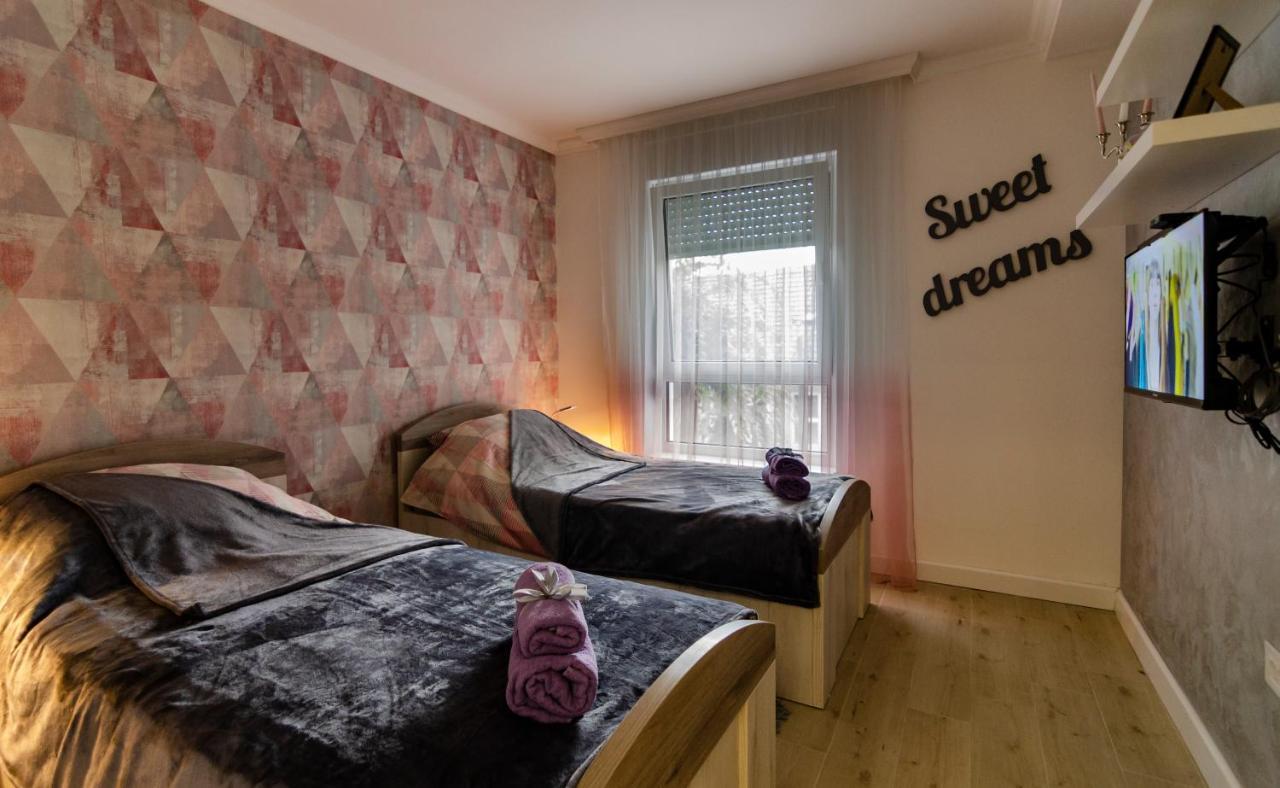 Apartman Mdb Lux Subotica Buitenkant foto