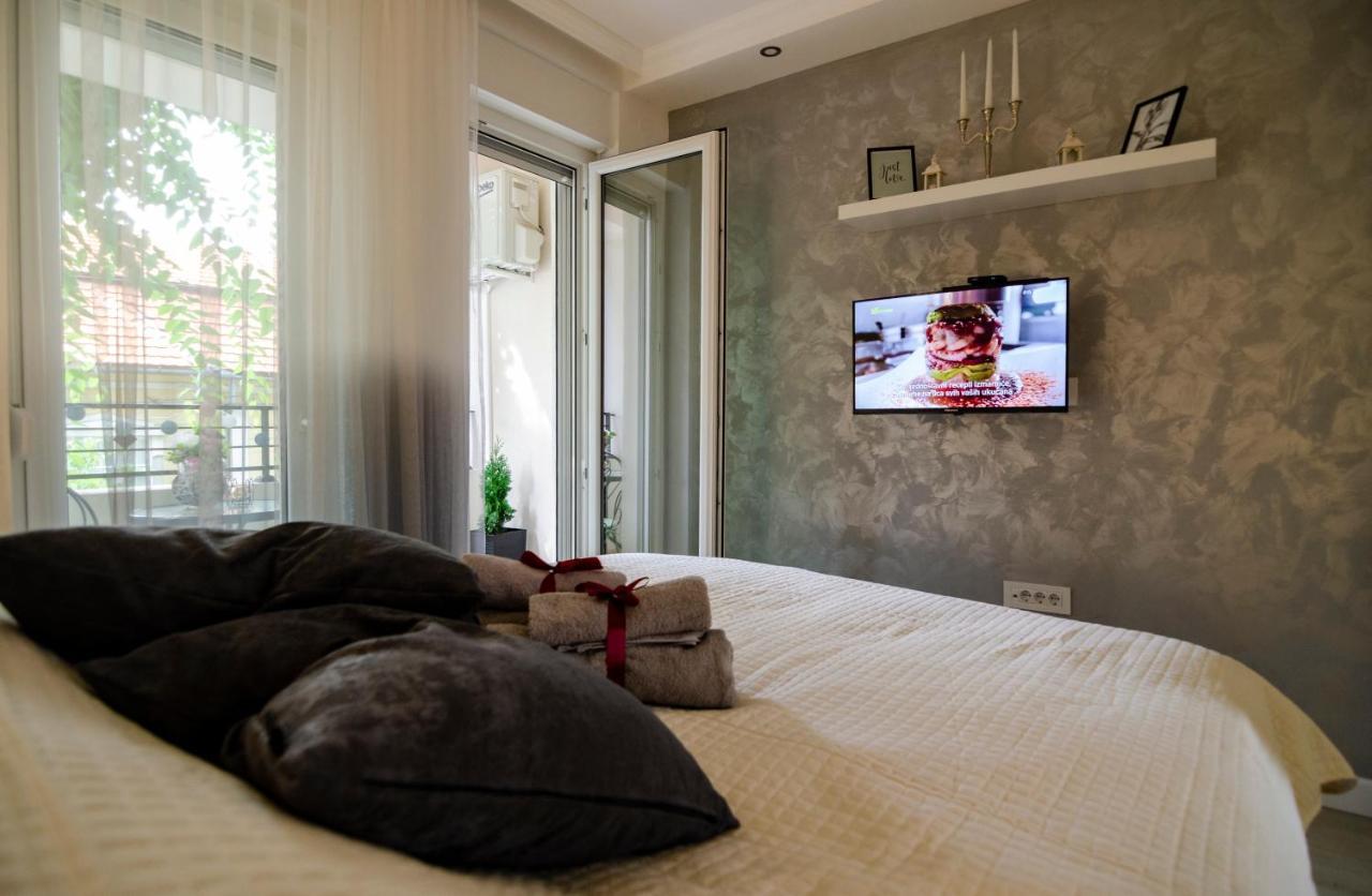 Apartman Mdb Lux Subotica Buitenkant foto